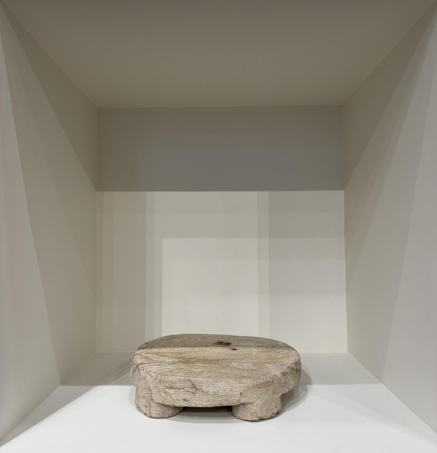 Medium Wood Riser