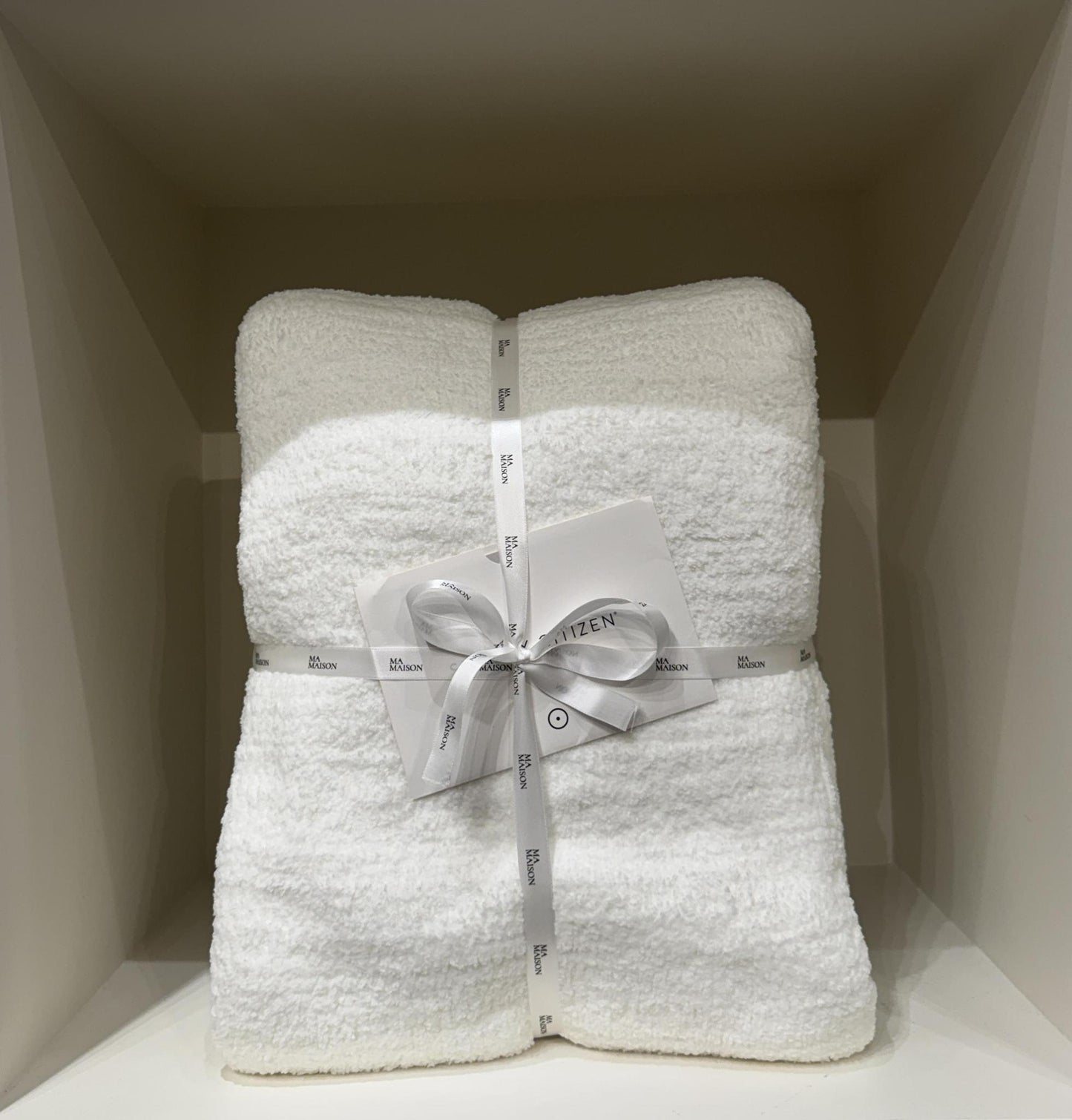 Off White Snug Throw Blanket