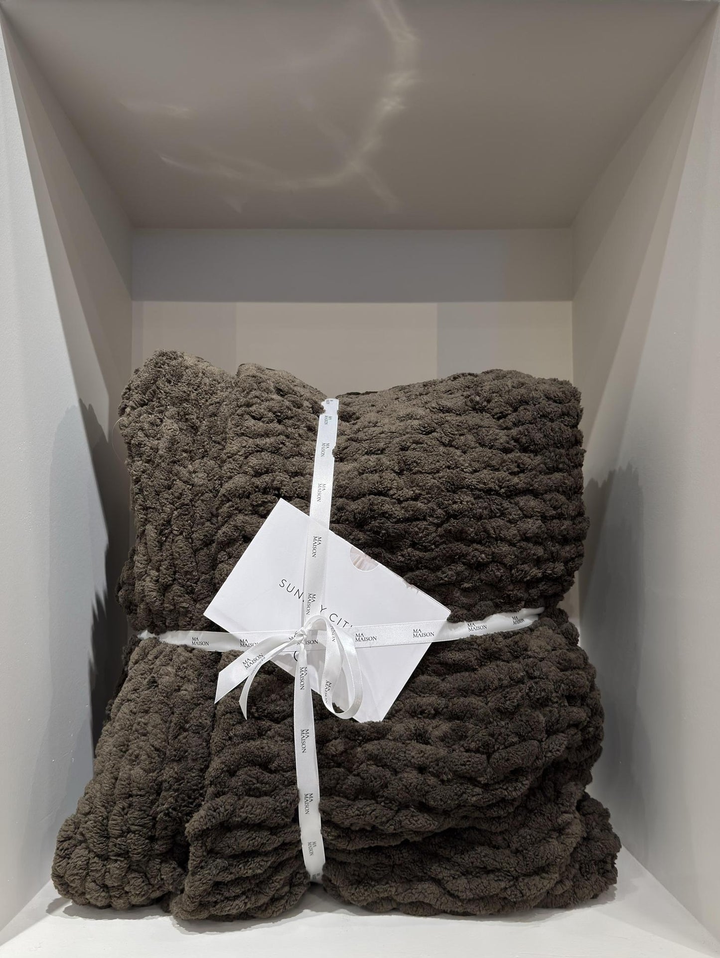 Chocolate Snug Chunky Knit Throw Blanket